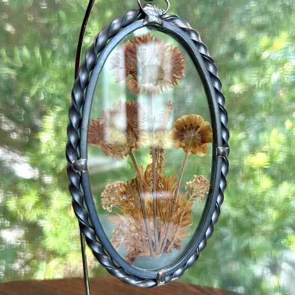 Vintage Lasting Impressions Pressed Flower Oval Glass Suncatcher – 6” x 3.5” - Picture 6 of 14